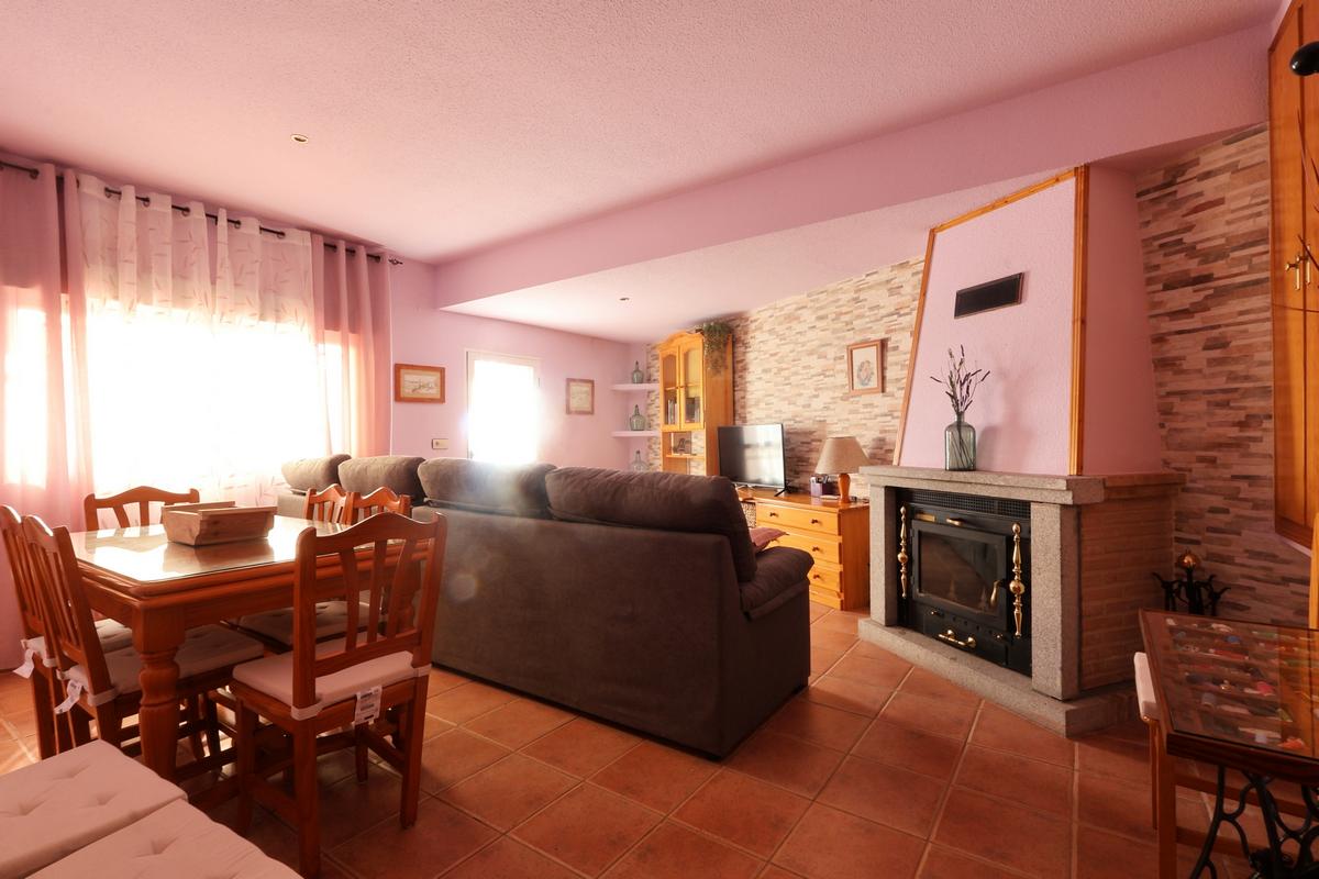 Salón comedor casa rural La Morada de Corbiche